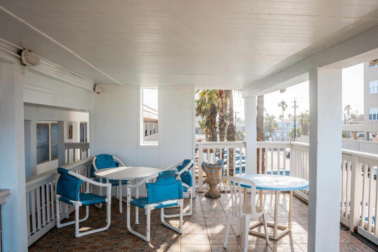 Coco Beach Hotel South Padre Island Exterior photo
